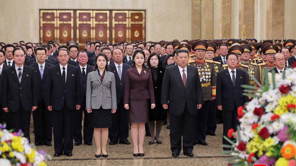 Symbolischer Auftritt: Kim Jong Uns Tochter besucht Familienmausoleum