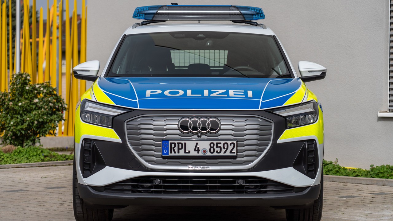 Ludwigshafen: Radfahrer bei Kollision mit Pkw in der Rheinuferstraße leicht verletzt