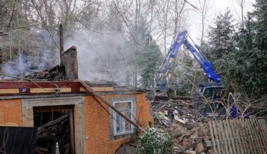 Toter aus abgebranntem Haus geborgen