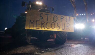 Landwirte protestieren gegen Mercosur-Abkommen – Blockaden auf Autobahnen