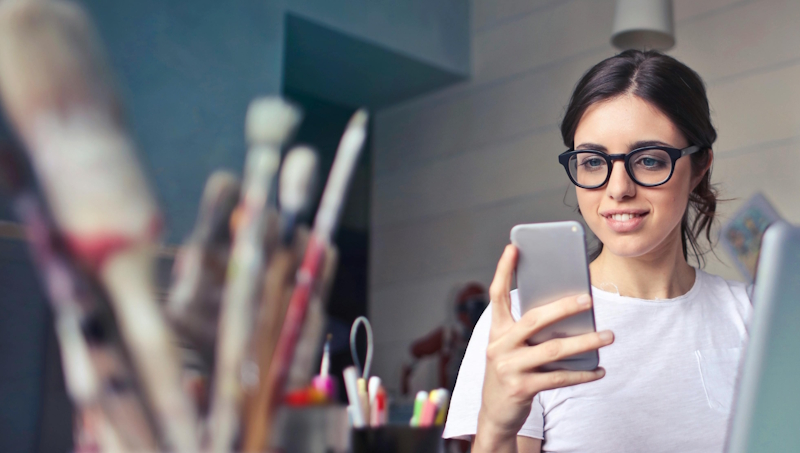 Klare Handyregeln an nordrhein-westfälischen Schulen: Mehr Ruhe im Unterricht, mehr Miteinander