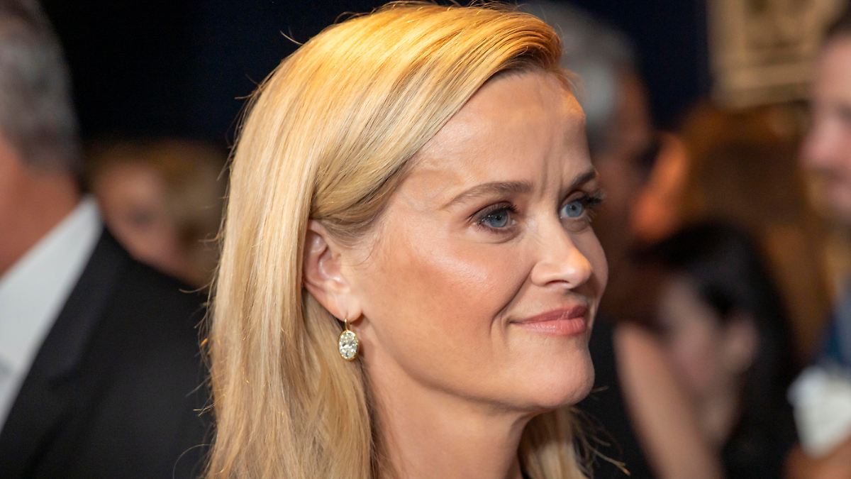 Reese Witherspoon warnt vor Reese Witherspoons - um Fans zu schützen