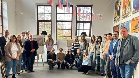 Stader Schüler eröffnen Ausstellung in der BallinStadt Hamburg