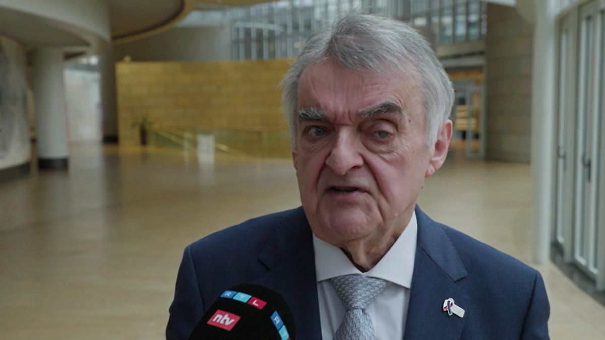 Diebstahl bei Sparkasse in Gelsenkirchen: Was für Komplizen der Bankräuber spricht