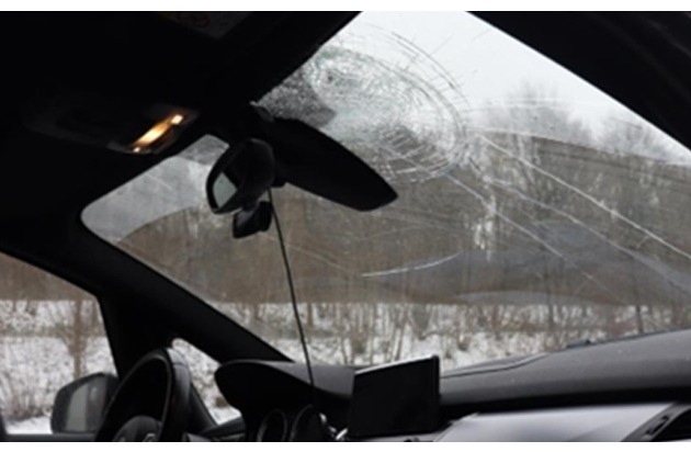 POL-MS: Eiskalte Gefahr von oben - Zwei Unfälle durch Eisplatten auf Lkw fordern zwei ...