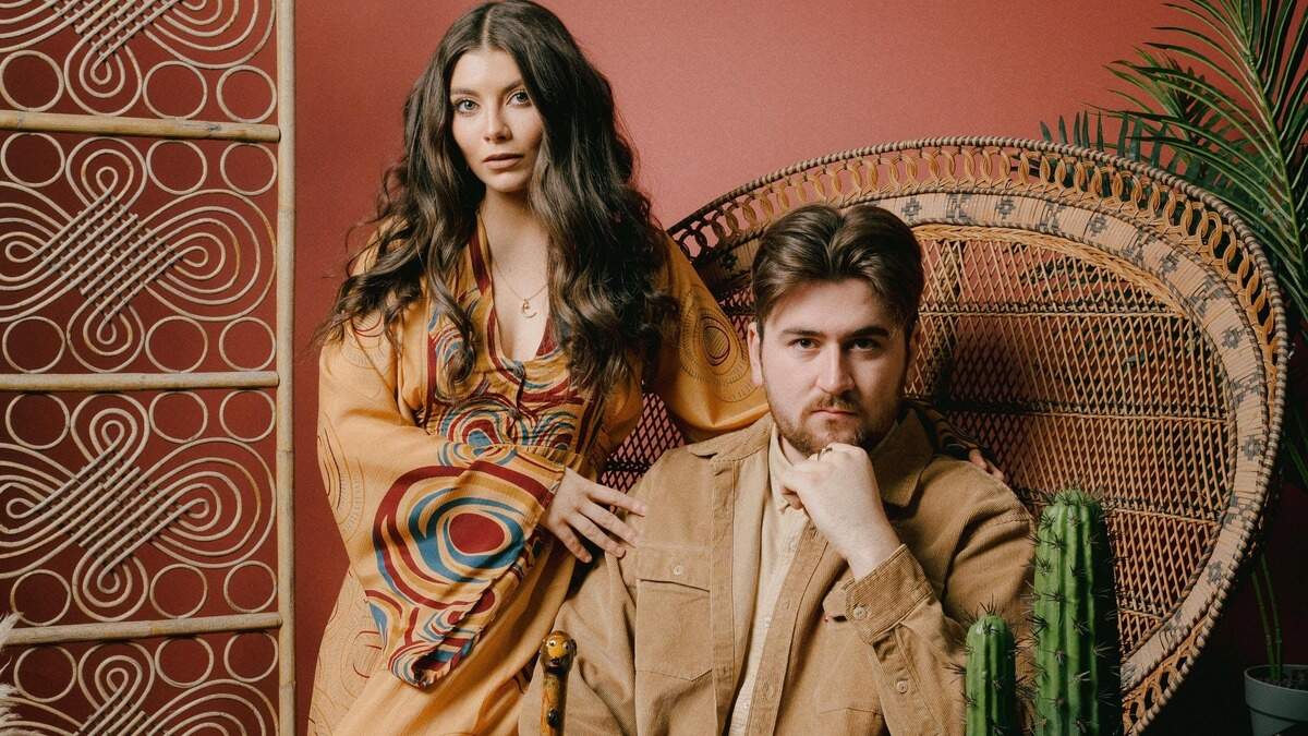 Spielen ein Konzert im Domkeller in Aachen: Smith & Liddle aus Großbritannien.