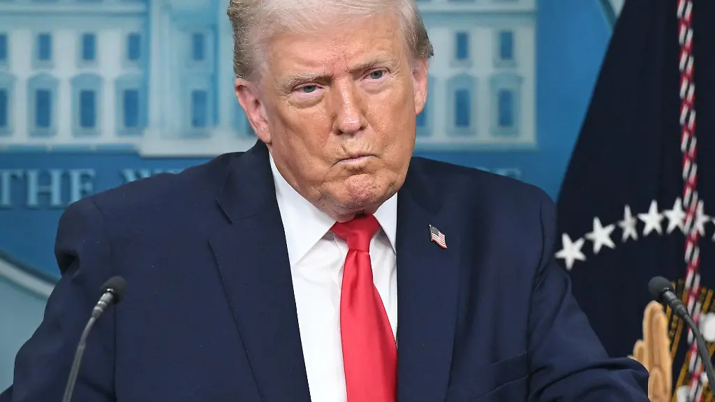 US-President-Donald-Trump-speaks-during-a-briefing-in-the-Brady-Briefing-Room-of-the-White-House-in-Washington-DC-on-January-20-2026-US-President-Donald-Trump-on-Tuesday-expressed-frustration-that-his-message-on-the-economy-was-not-getting-across-blaming-his-spokespeople-for-the-issue