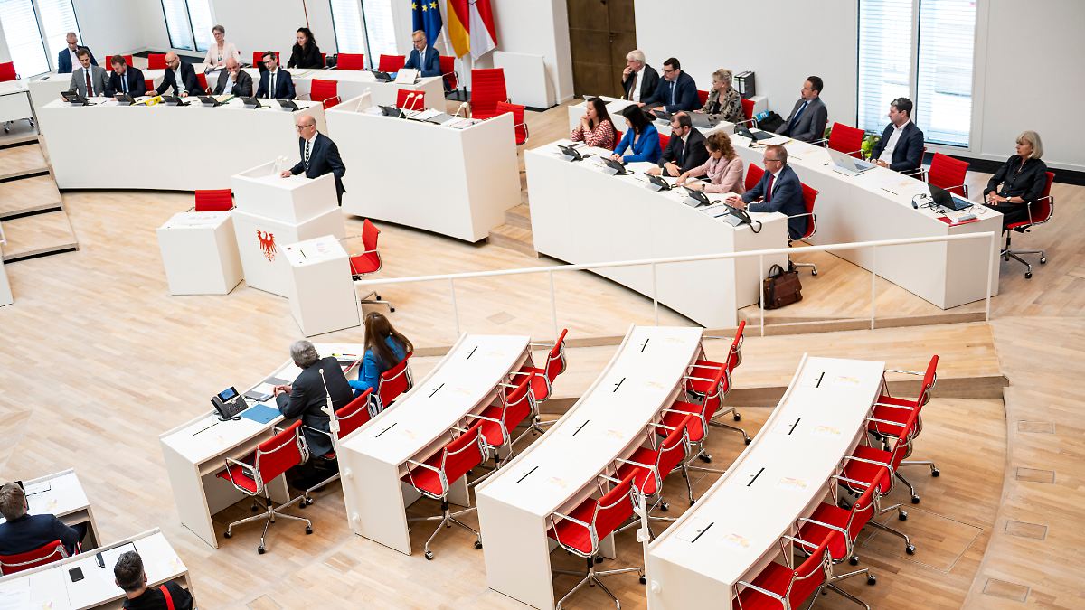 BSW schäumt wegen Koalitionsende in Brandenburg, CDU bereit für Gespräche