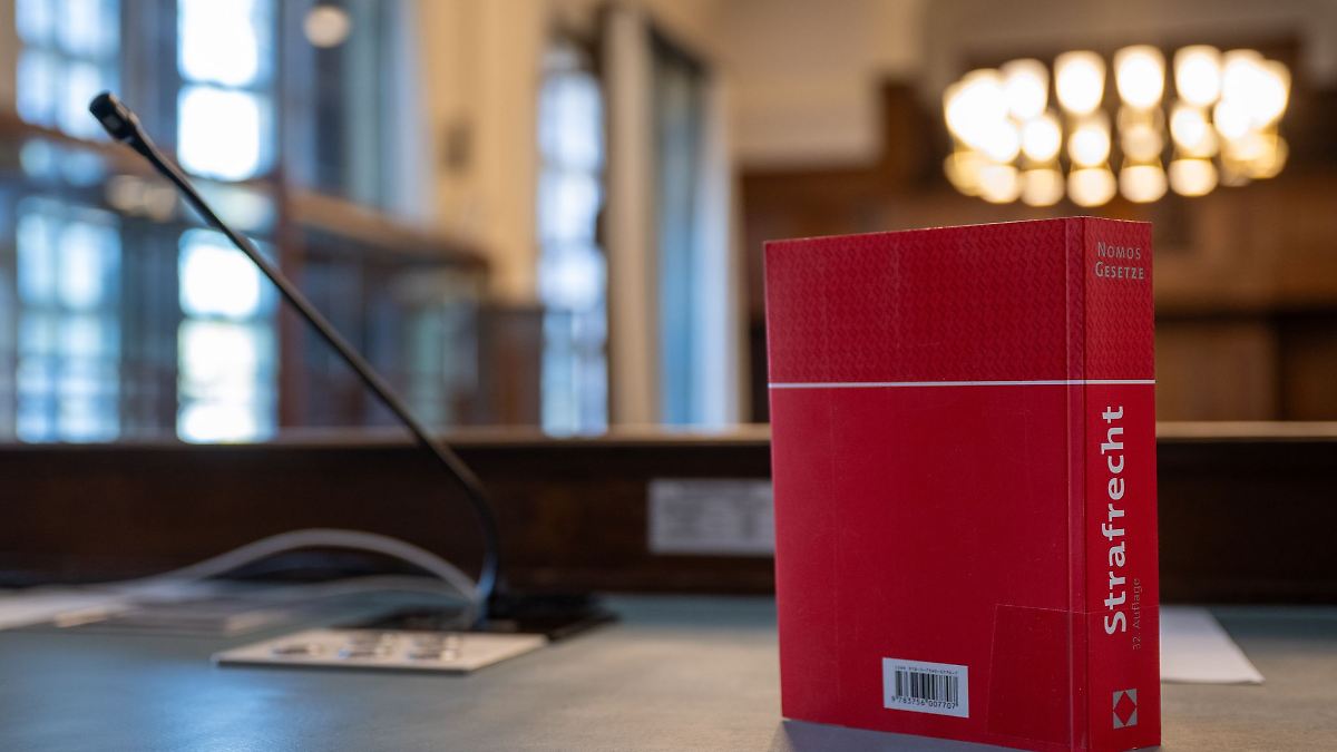 Berlin & Brandenburg: Ehefrau getötet: 45-Jähriger zu lebenslanger Haft verurteilt