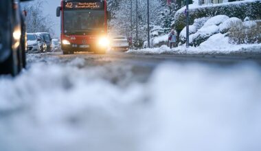 Hamburg & Schleswig-Holstein: Nach Winterchaos: Kieler Buslinien nehmen Betrieb wieder auf
