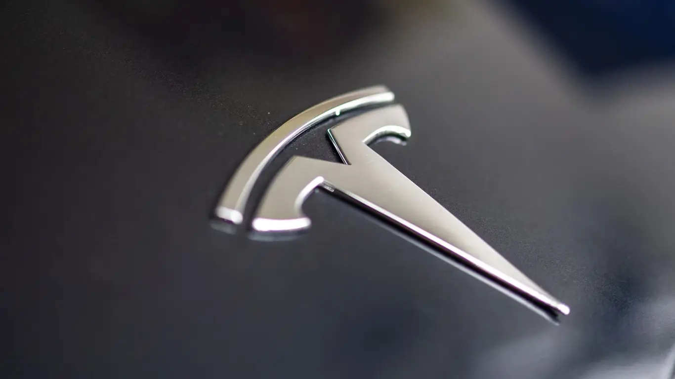 Tesla vor rechtlichen Problemen im UK wegen Tempoverstößen