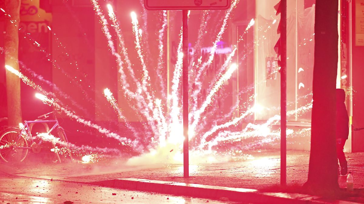 Berlin & Brandenburg: Dutzende Verletzte, 400 Festnahmen zu Silvester in Berlin
