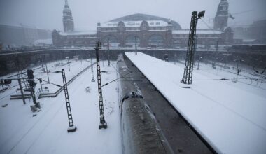 Hamburg & Schleswig-Holstein: Sturmtief "Elli" wirbelt in Hamburg vieles durcheinander