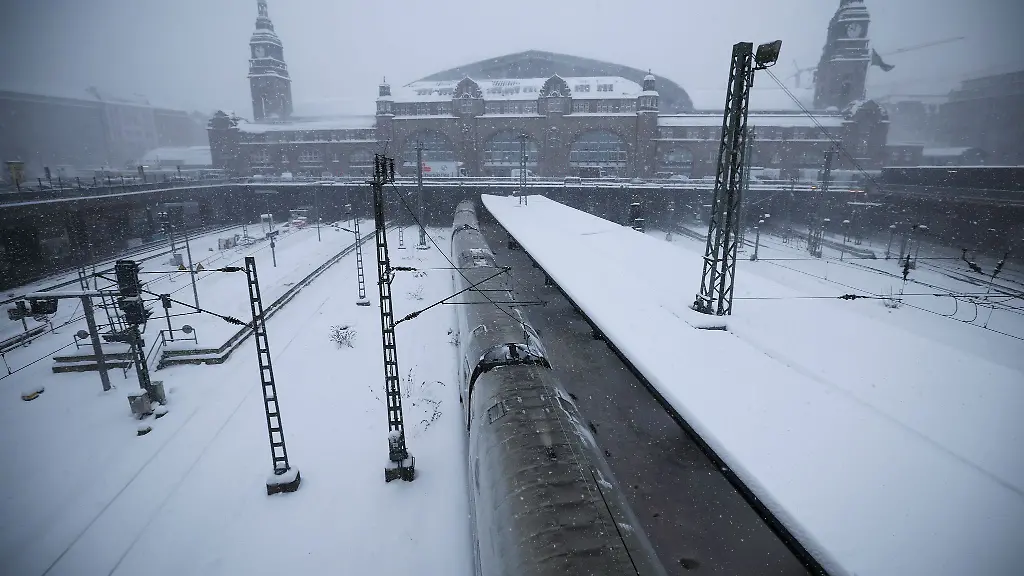 Zwangspause-fuer-Zuege-im-Norden