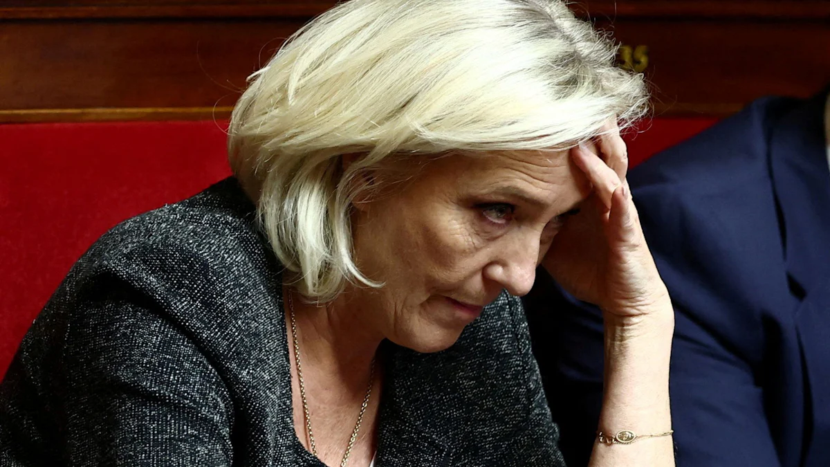 Rechtsextremismus in Frankreich: Marine Le Pen spielt ihre letzte Karte - Politik
