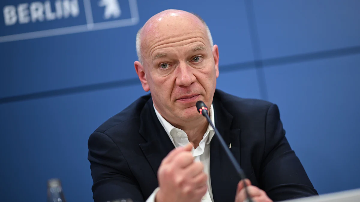 Stromausfall in Berlin: Und Kai Wegner spielt Tennis - Empörung und Kritik - Politik