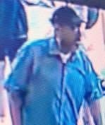 Der ältere Mann trug einen Bart und eine dunkle Kappe