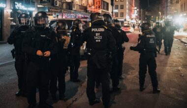 Silvester: BILD im Streifenwagen mit Bayerns härtesten Jungs | Regional