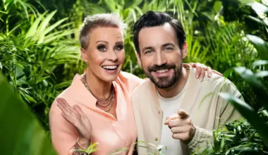 Sonja Zietlow und Jan Köppen moderieren auch 2026 wieder „Ich bin ein Star – holt mich hier raus!”