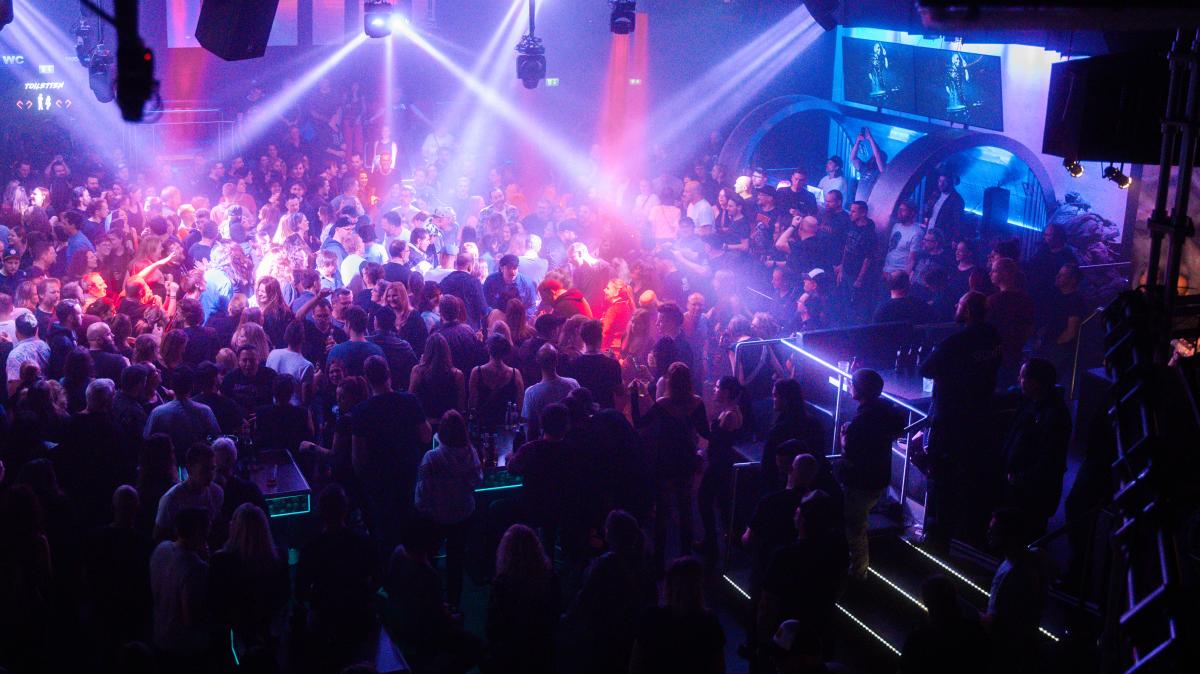 Clubs in Augsburg setzen auf älteres Publikum