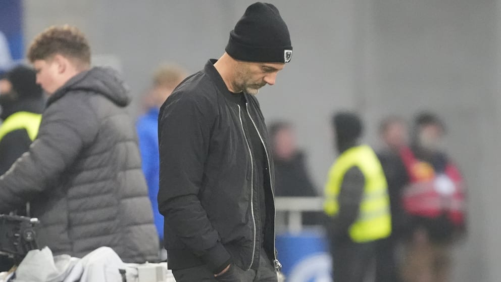 Preußen-Trainer Alexander Ende ließ beim Abpfiff betrübt den Kopf hängen. Dabei konnte er seinen Jungs beim Heim-0:2 gegen Karlsruhe kaum einen Vorwurf machen. Bis auf die mangelnde Chancen-Verwertung...
