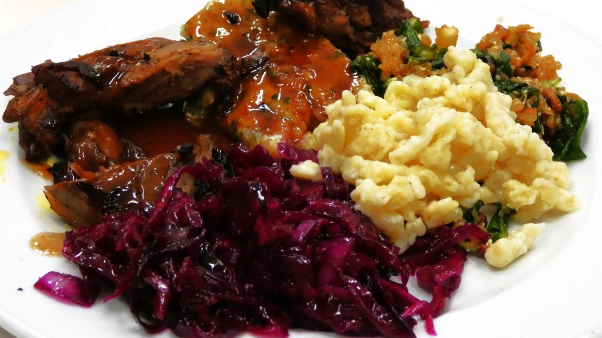 DRK Bad Essen kocht Vier-Gänge-Menü als Team-Erlebnis 2026