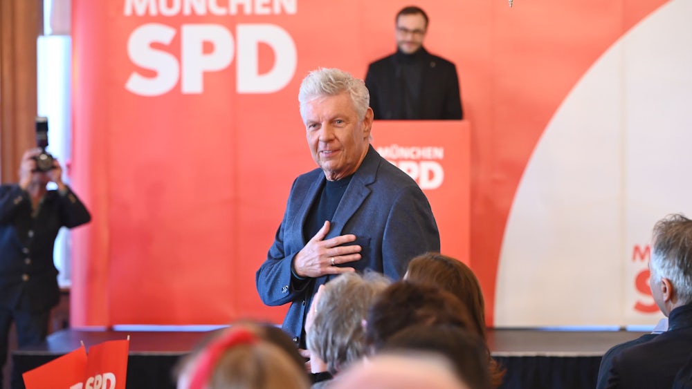 Oberbürgermeister Dieter Reiter spricht länger als eine Stunde – am meisten über bezahlbares Wohnen.