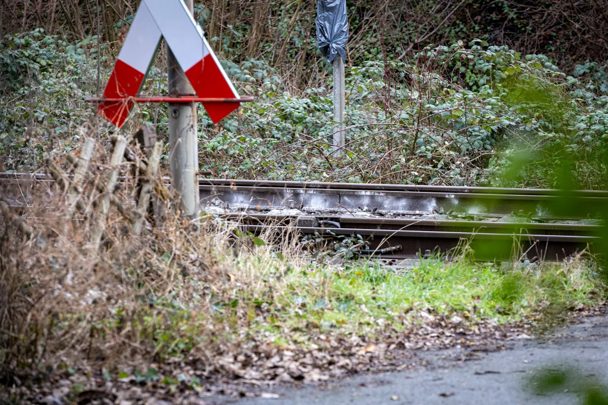 Kriminalität - Sabotage vermutet: Lok entgleist in Essen - Wirtschaft