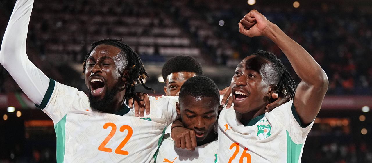 Bazoumana Toure feiert sein Tor für die Elfenbeinküste beim Afrika-Cup