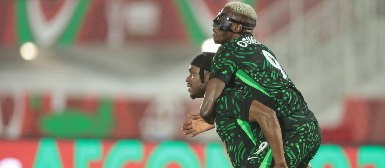 Ademola Lookman und Victor Osimhen bejubeln die Führung von Nigeria | IMAGO / Samuello Sports Images Gh Ademola Lookman und Victor Osimhen bejubeln die Führung von Nigeria