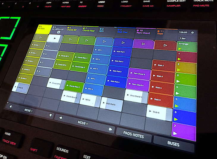 AKAI MPC Live III Clip Matrix