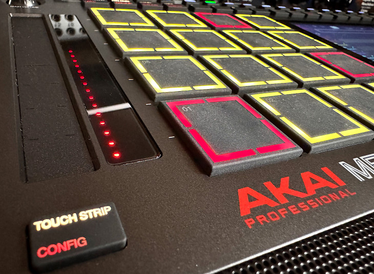 AKAI MPC Live III Touchstrip-Controller