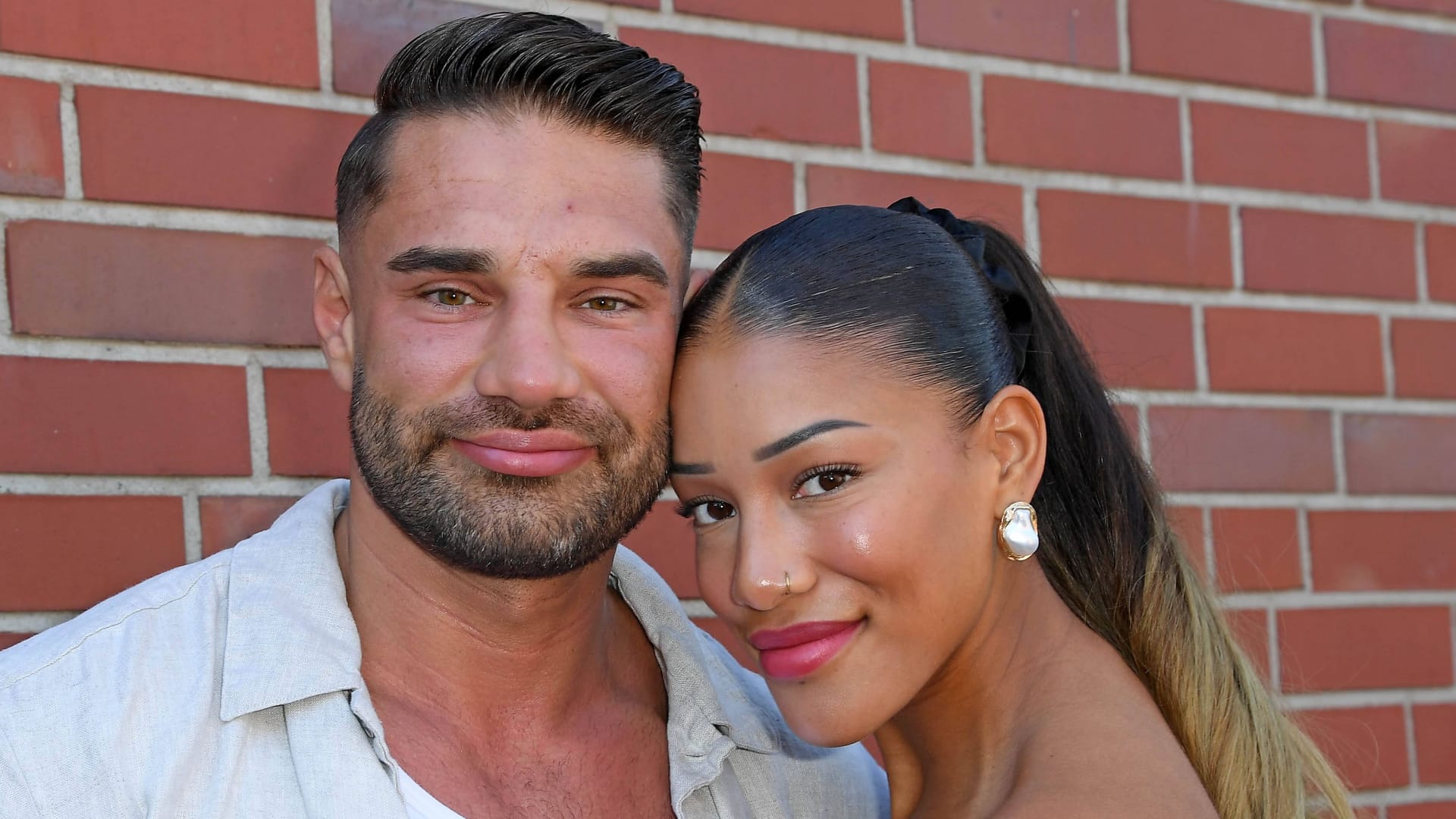 Aleks Petrovic mit Vanessa Nwattu: Die beiden produzieren regelmäßig Krawall-Schlagzeilen. Aleks Petrovic mit Vanessa Nwattu: Die beiden produzieren regelmäßig Krawall-Schlagzeilen.