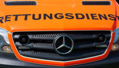 Frankfurt: Fußgänger von Auto erfasst und gestorben