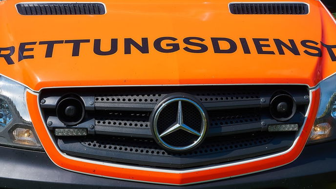 Frankfurt: Fußgänger von Auto erfasst und gestorben