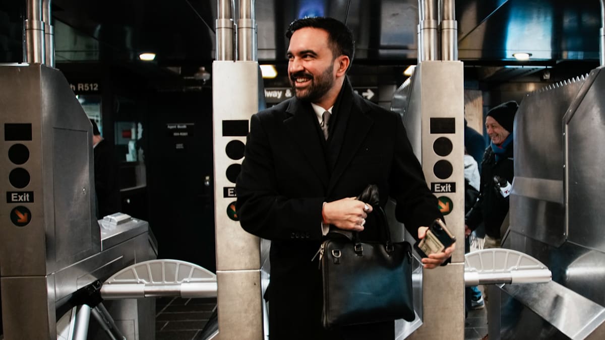 New Yorks neuer Bürgermeister: Kaum im Amt lässt Mamdani seiner Israel-Kritik Taten folgen