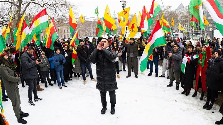 Aufgerufen zu der Großdemonstration hatte der Verein „NAV-DEM Hannover“.  - Foto: Michael Matthey