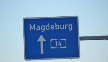 Sperrung der A14 bei Halle (Saale) in Richtung Magdeburg
