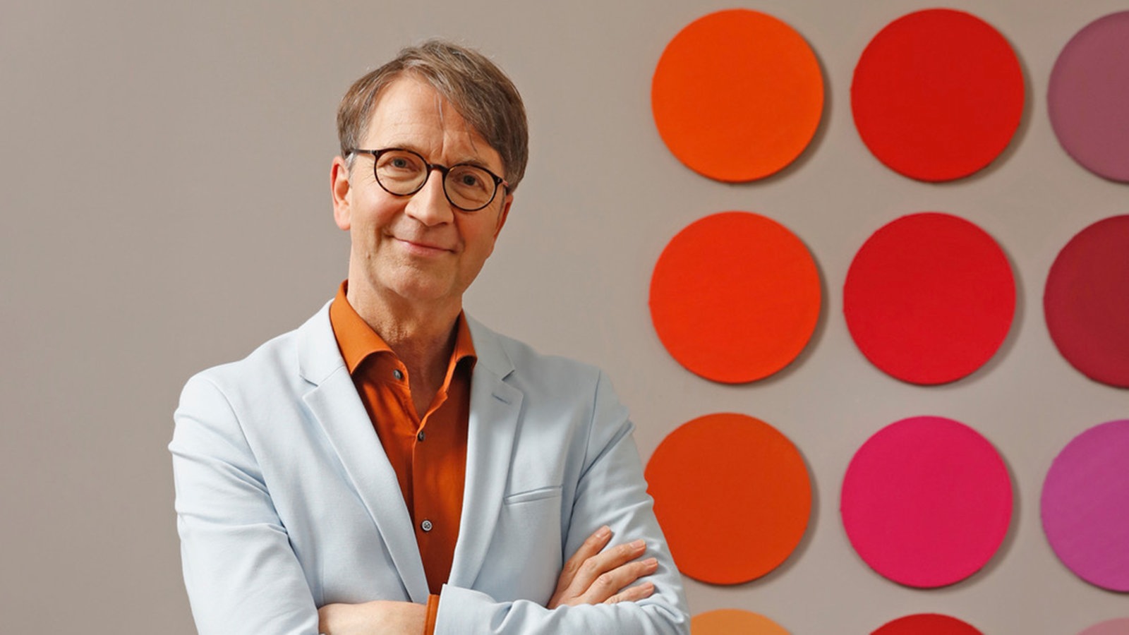 Axel Buether über Farbe des Jahres "Cloud Dancer" - WDR 3 Mosaik - WDR 3 - Podcasts und Audios - Mediathek