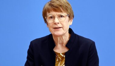 Wirtschaftskrise: Deutschland steuert auf Eisberg zu | Politik