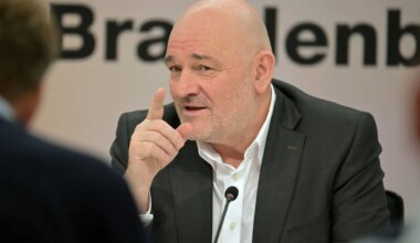 Koalitionsstreit in Brandenburg: Crumbach verlässt BSW - Politik
