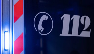 Köln - Zwei Menschen bei Wohnungsbrand lebensgefährlich verletzt - Panorama