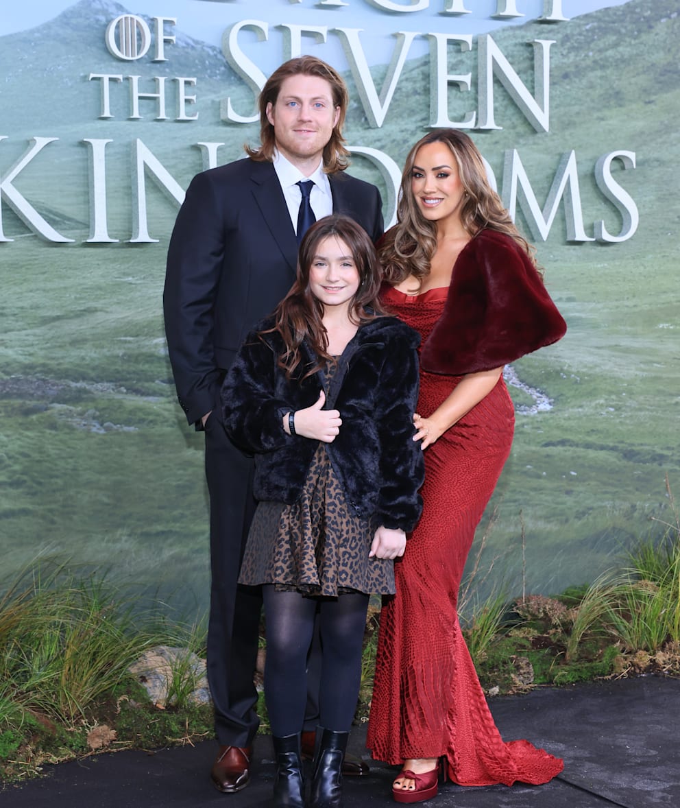 Peter Claffey mit seiner Partnerin Ally McGinn und Tochter Holly aus einer früheren Beziehung der Beauty-Expertin