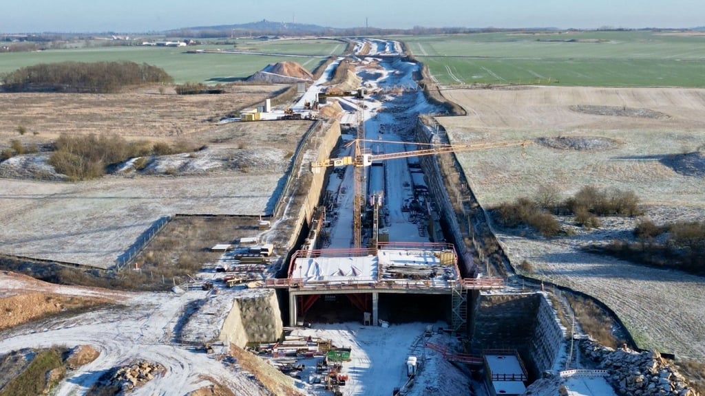 Der Landschaftstunnel für A143 in Friedrichsschwerz wird erneut zum Streitfall.