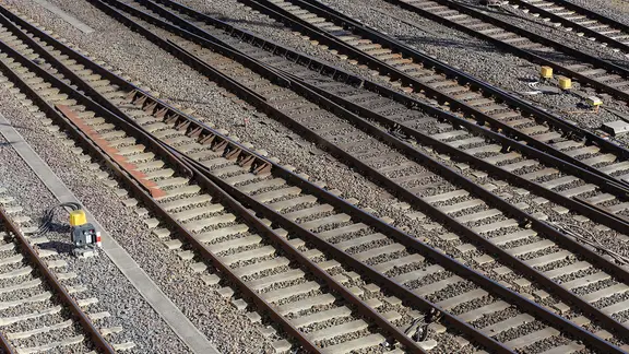 Gleise von Oben fotografiert.