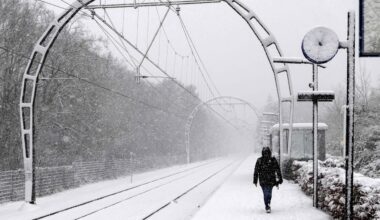 Zug- und Flugverkehr betroffen: Europa kämpft mit Winterwetter - tagesschau.de