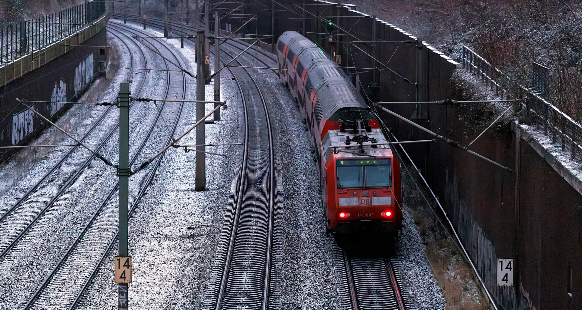 Polare Kaltluft bringt mehr Schnee - Bahnverkehr massiv beeinträchtigt