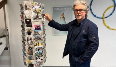 Wie Plastikmüll zu Kunst wird: Neue Ausstellung von Klaus Weninger in Kufsteiner Galerie „dia:log“