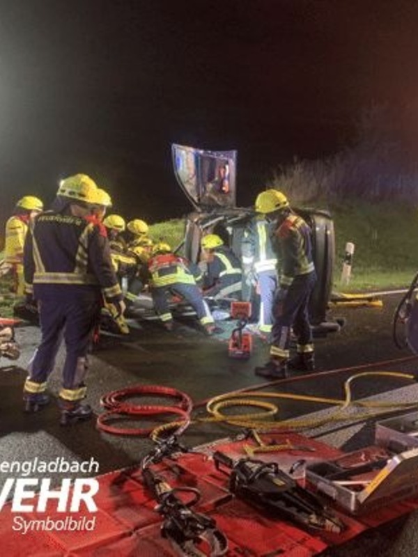 Mönchengladbach-Bonnenbroich-Geneicken, 03.01.2026, 20:57 Uhr, Breite Straße