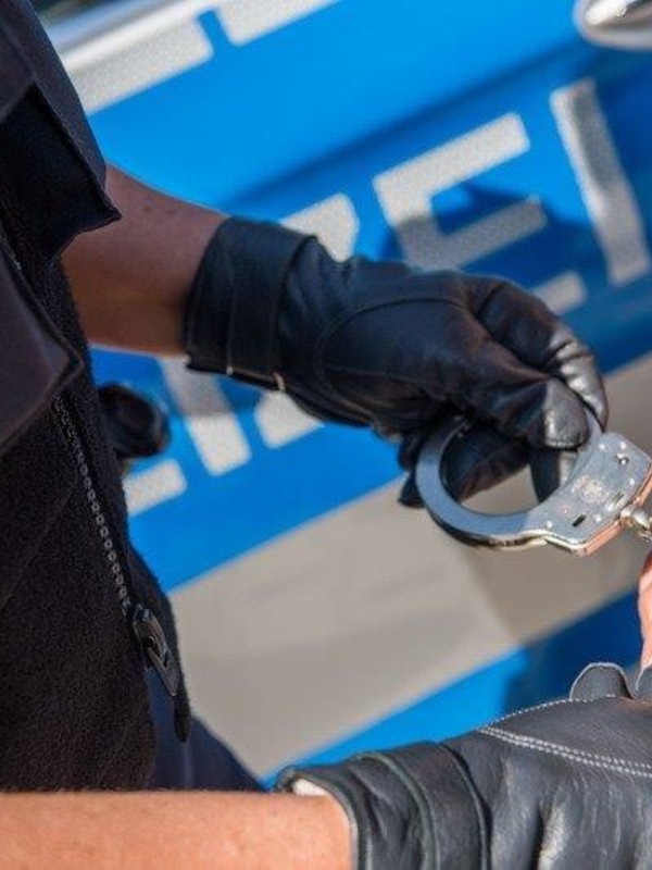 Bundespolizei vollstreckt Haftbefehl bei Ausreisekontrolle am Flughafen Köln/Bonn